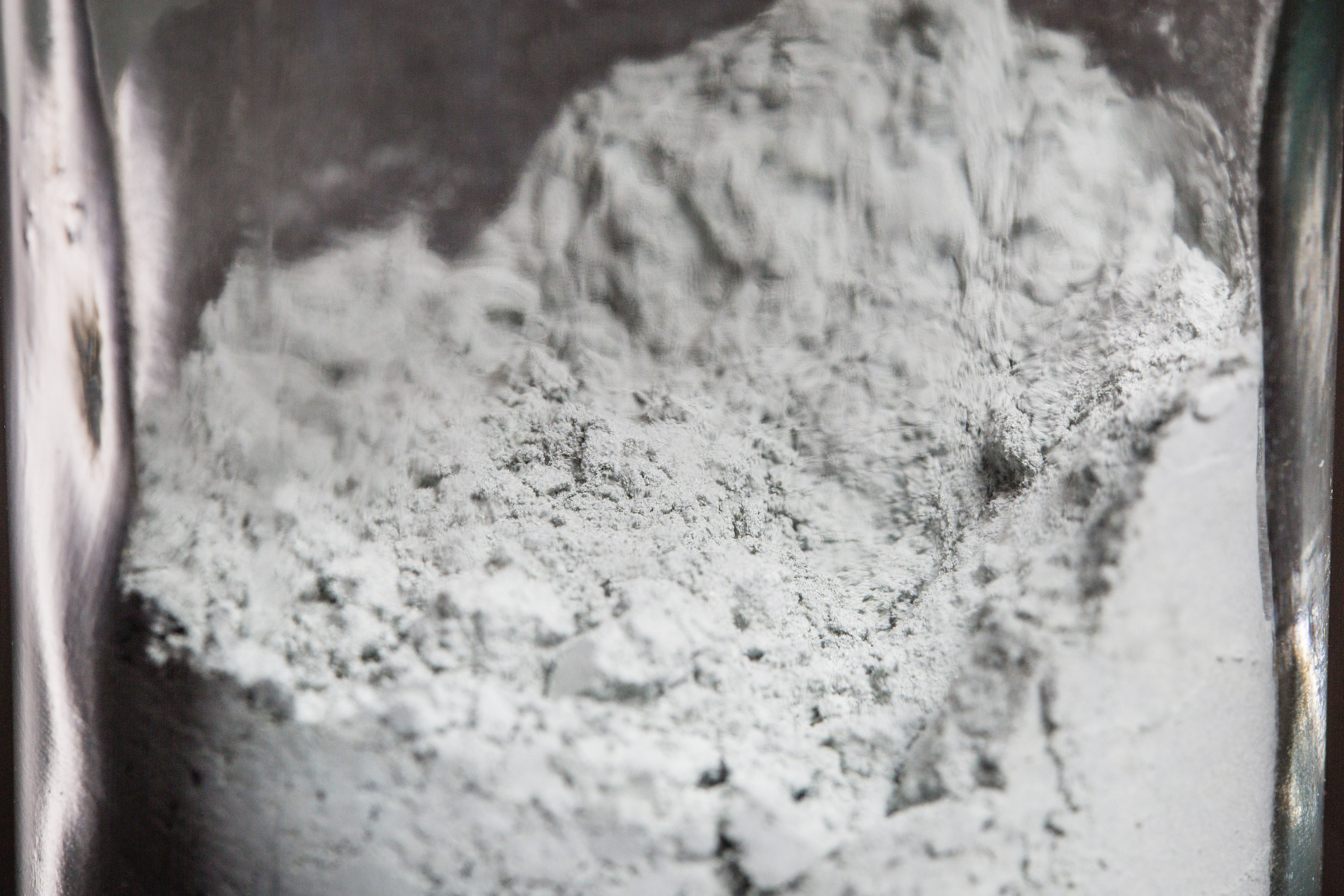 Powdery rare earth element