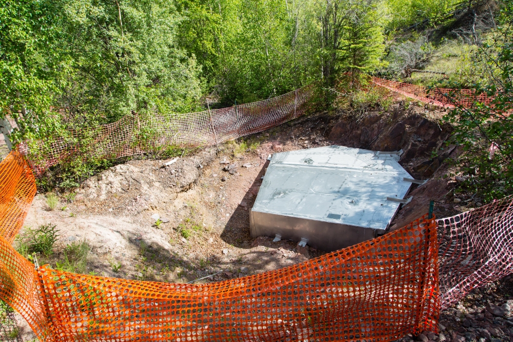 src uses perimeter fence to mark off abandoned mine opening