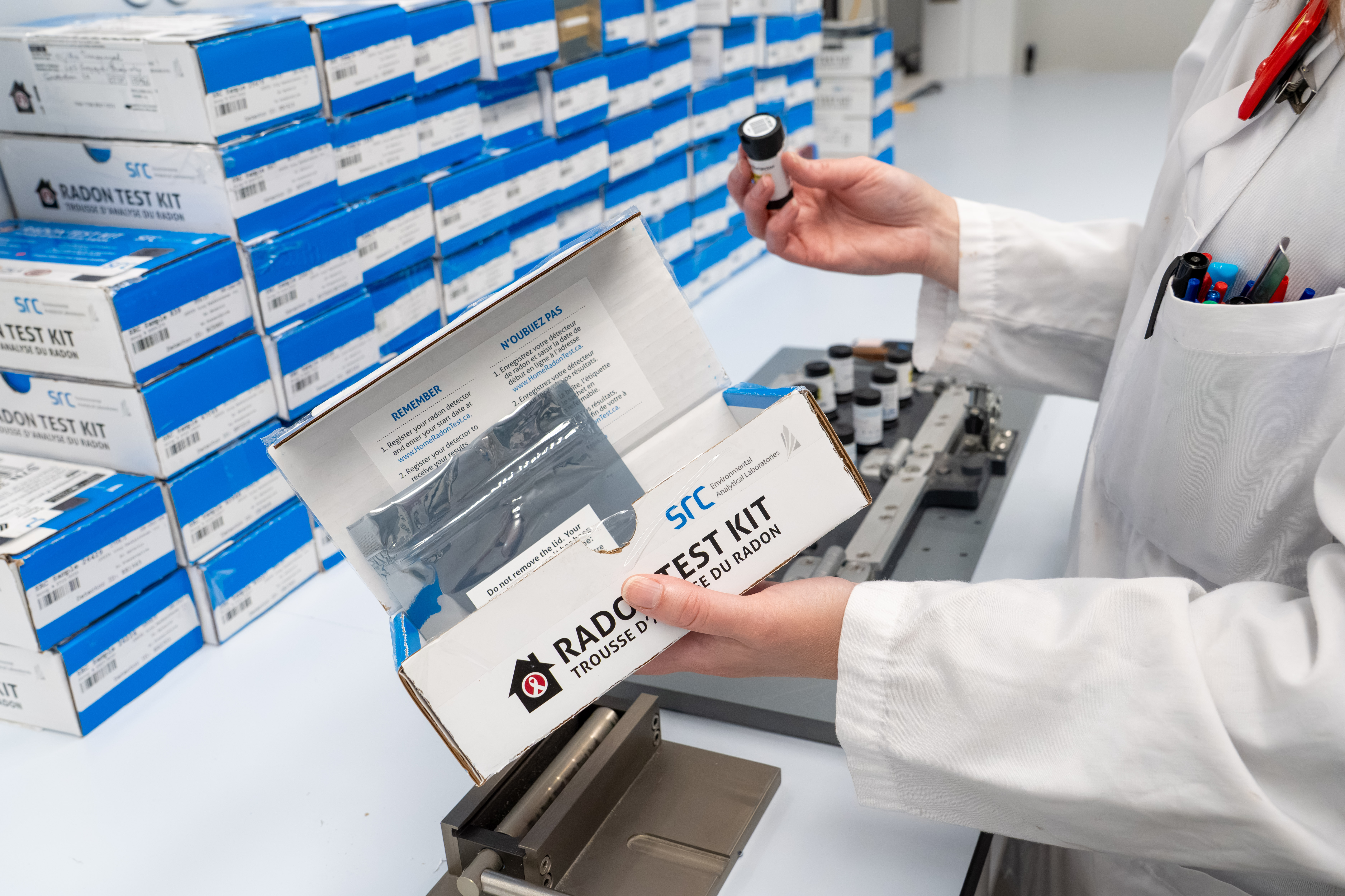 SRC’s radon kit includes a long-term test using an alpha track detector.