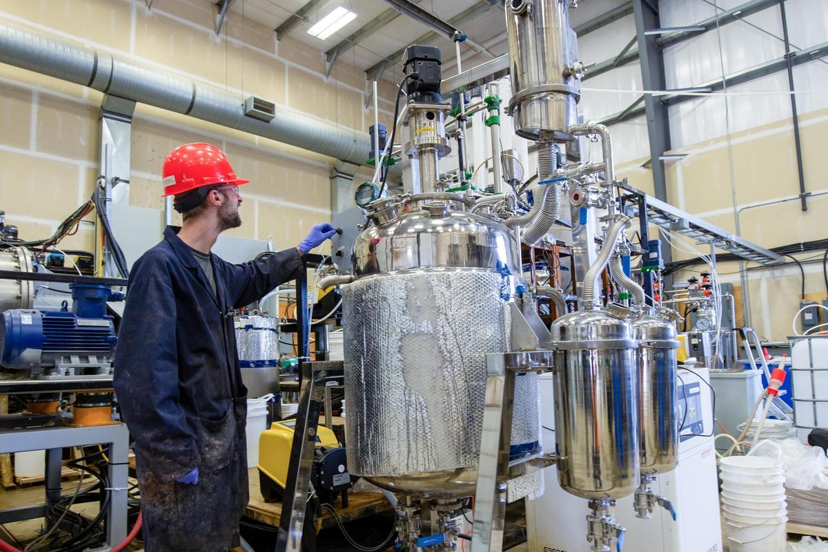 an employee at src's lithium pilot plant