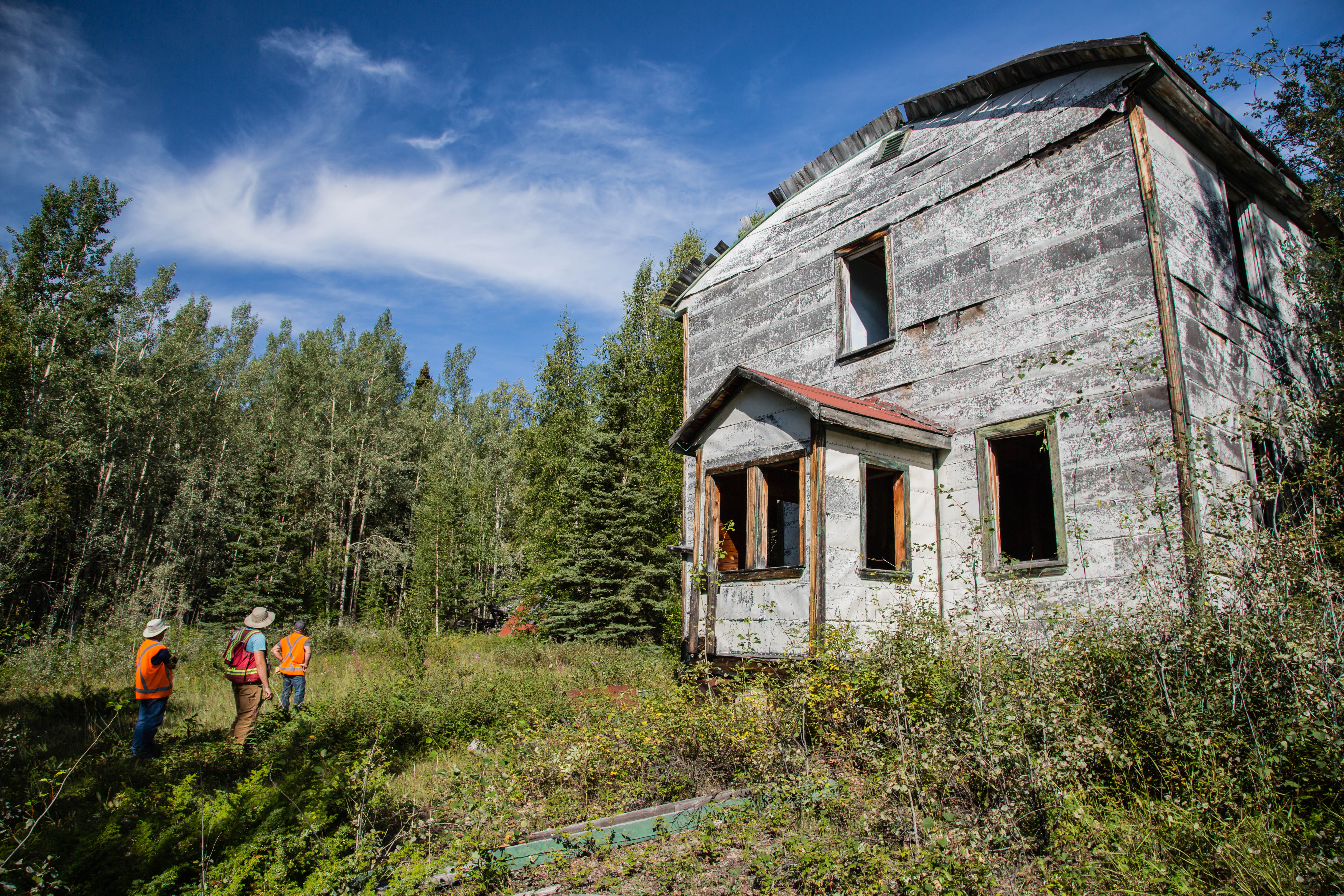 abandoned cookhouse at nicholson mine