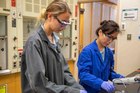two src female technologists in mineral processing lab