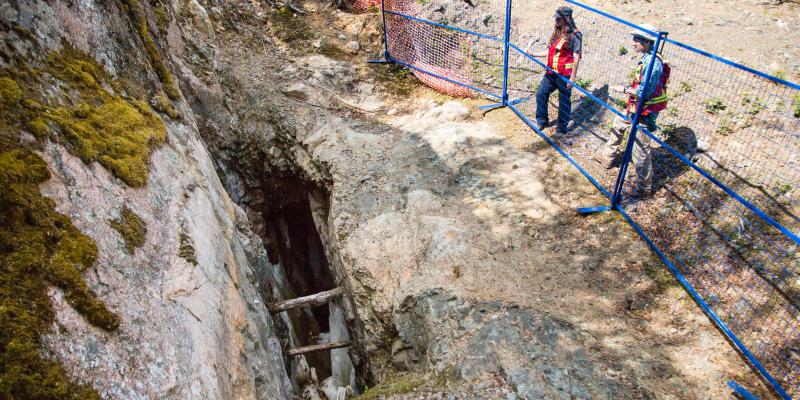 Stope breakthrough (to be covered), Rix-Athabasca, Leonard Mine